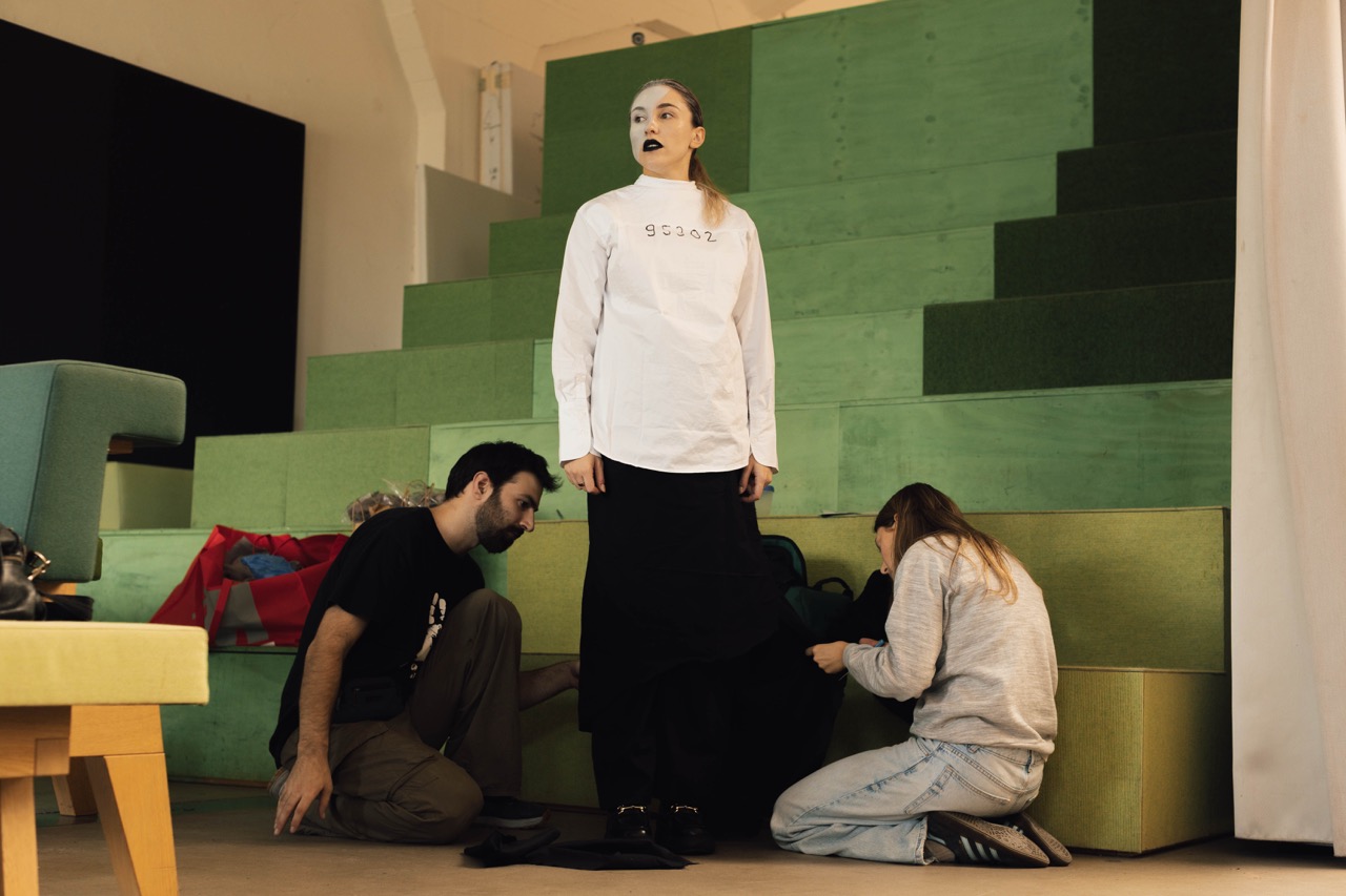 Anomaly backstage 3